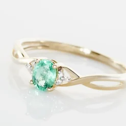 Bague Or Jaune Cassie Emeraude Et Diamant