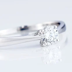 Bague Solitaire Fiona Or Blanc Diamant Synthetique