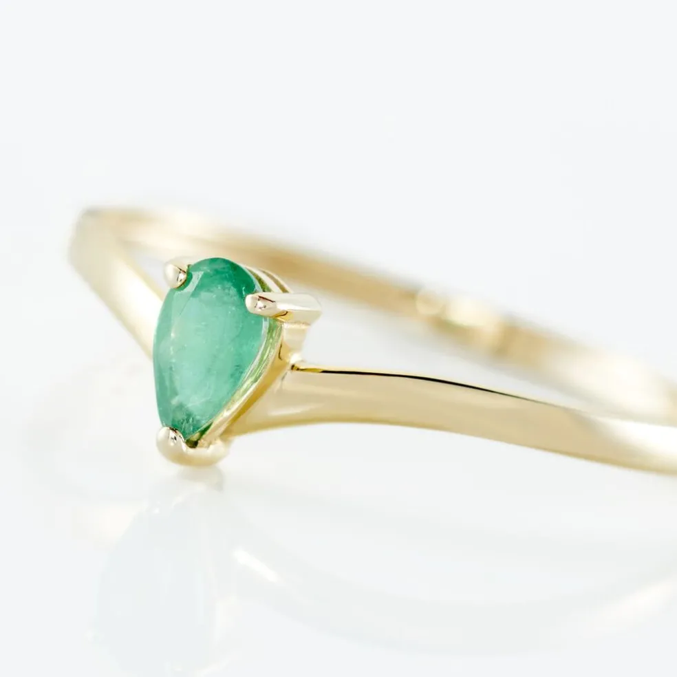 Bague Solitaire Goutte Or Jaune Emeraude