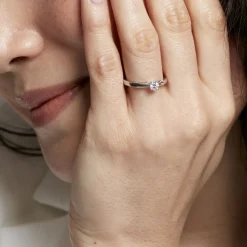 Bague Solitaire Iris Or Blanc Diamant