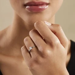 Bague Solitaire Natalia Or Blanc Diamant Synthetique