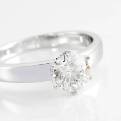 Bague Solitaire Natalia Or Blanc Diamant Synthetique
