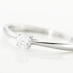 Bague Solitaire Or Blanc Fiona Diamant Synthétique