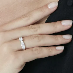 Bague Solitaire Stockholm Or Blanc Diamant Synthetique