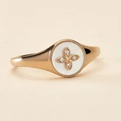 Bague Talisman Or Jaune Nacre Diamant