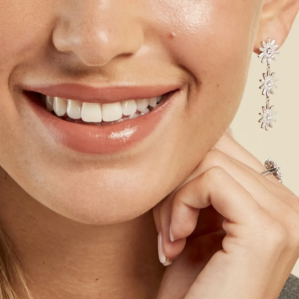 Boucles D'oreilles Pendantes Daisy Argent Blanc Oxyde De Zirconium