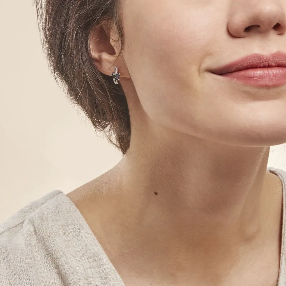 Boucles D'oreilles Puces Angie Or Blanc Saphir Et Diamant