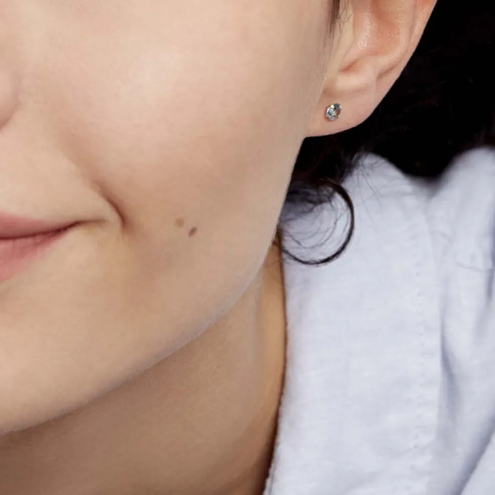 Boucles D'oreilles Puces daria Serti Griffe 3 Or Jaune Oxyde