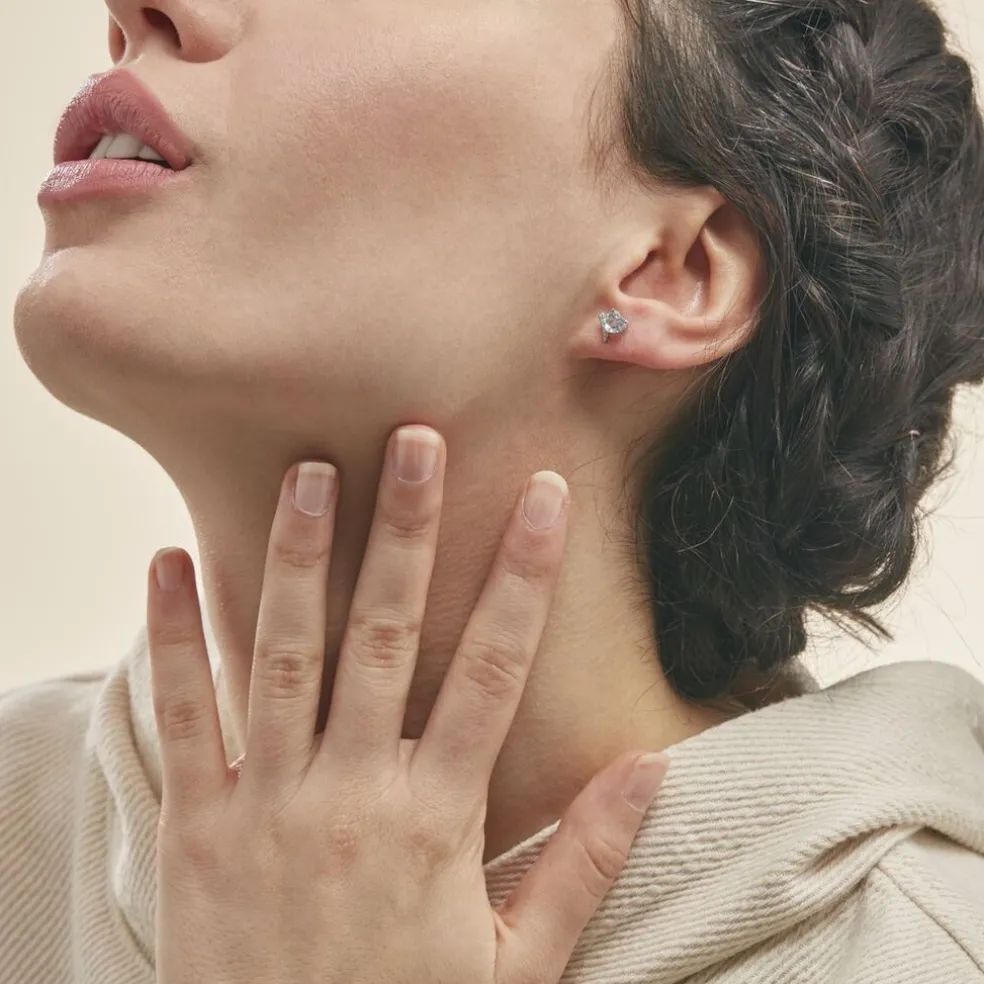 Boucles D'oreilles Puces Eva Or Blanc Topaze Et Oxyde De Zirconium