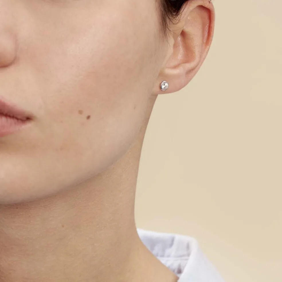 Boucles D'oreilles Puces Elda Serti Clos Or Blanc Oxyde De Zirconium