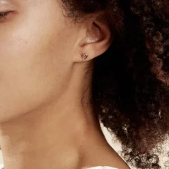 Boucles D'oreilles Puces Izild Or Jaune Rubis