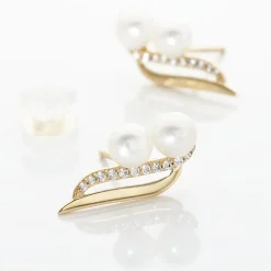 Boucles D'oreilles Puces Loeva Or Jaune Perle De Culture Et Oxyde