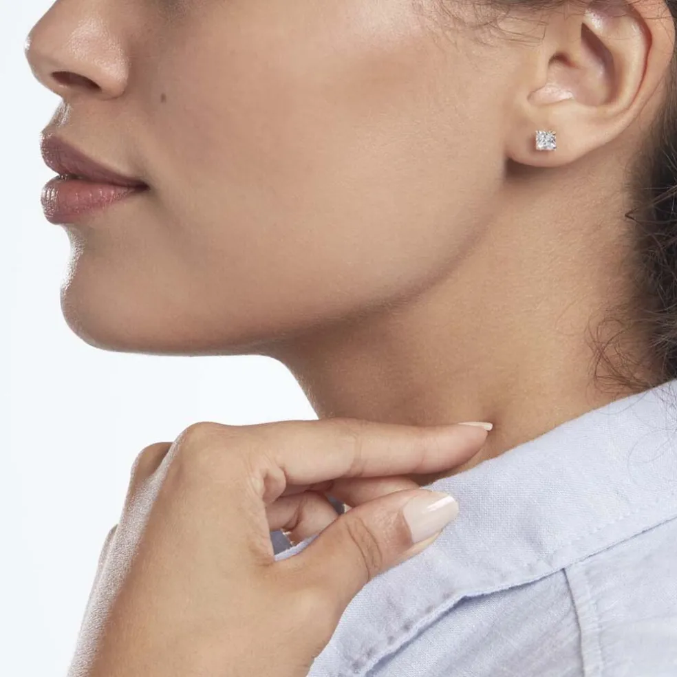 Boucles D'oreilles Puces Or Jaune Doreen Oxydes De Zirconium