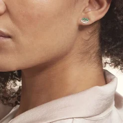 Boucles D'oreilles Puces Or Jaune Sheelagh Emeraudes Diamants