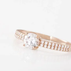 Boucles D'oreilles Puces Or Rose Maeva Topazes Oxydes De Zirconium