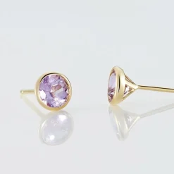 Boucles D'oreilles Puces Parmeclos Or Jaune Amethyste