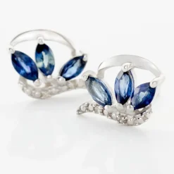 Boucles D'oreilles Puces Petale Or Blanc Saphir Et Diamant