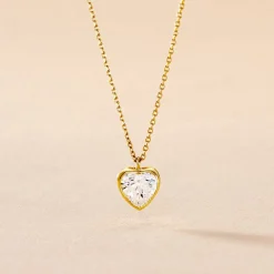 Collier Coeur Serti Clos Or Jaune Oxyde De Zirconium