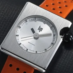 Montre Lip Mach 2000 Mini Square Argenté
