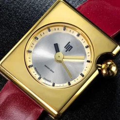 Montre Lip Mach 2000 Mini Square Doré