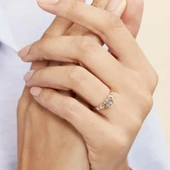 Solitaire Laetitienne Or Jaune Topaze Oxydes